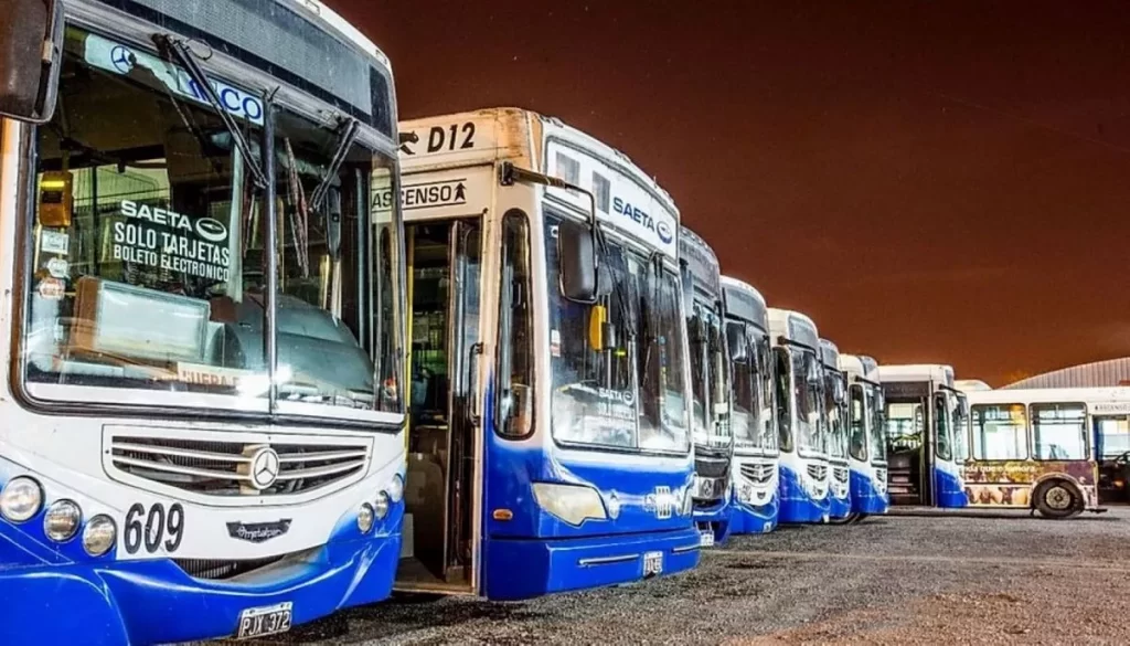 Viernes feriado: los colectivos en Salta circularán con horario reducido
