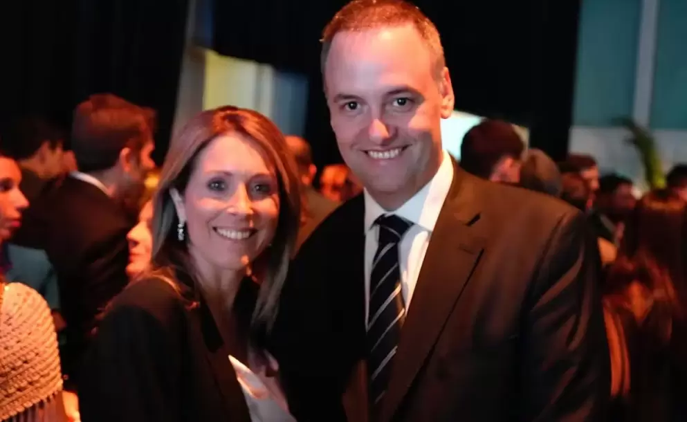 La Justicia confirmó que Manuel Adorni viajó a Aruba en primera clase junto a toda su familia