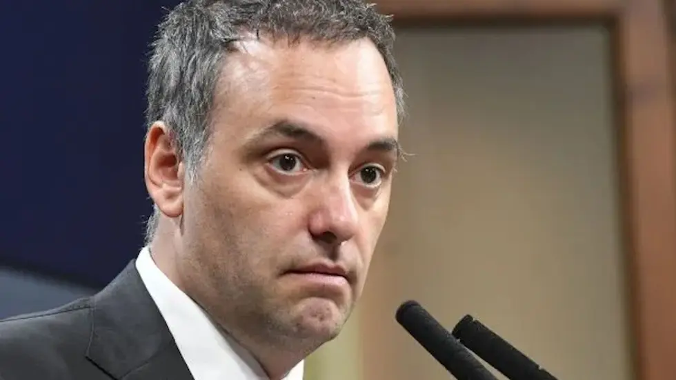 Investigan a Adorni por un presunto viaje al Caribe y malversación de fondos