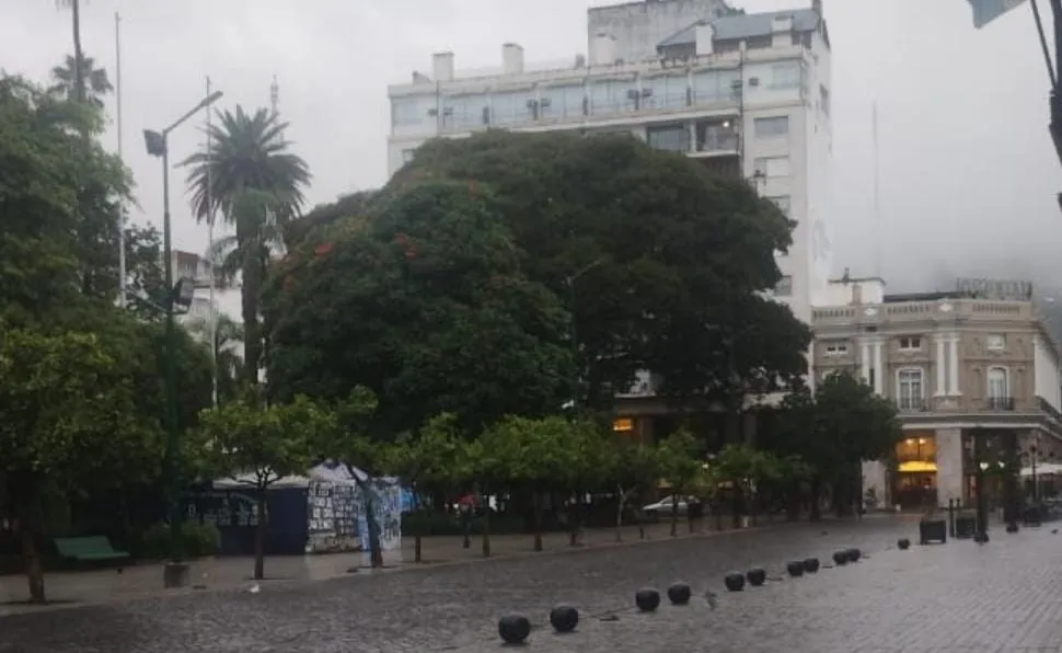 Martes gris en Salta: lloviznas, humedad alta y una máxima de 19 grados