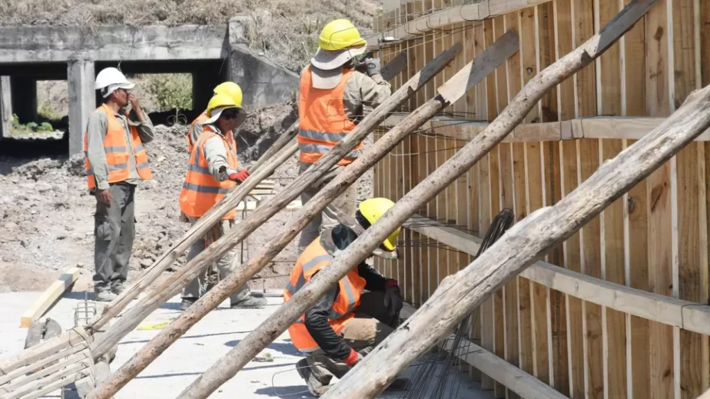 La construcción atraviesa una crisis profunda en Salta y ya se habrían perdido hasta 15 mil empleos