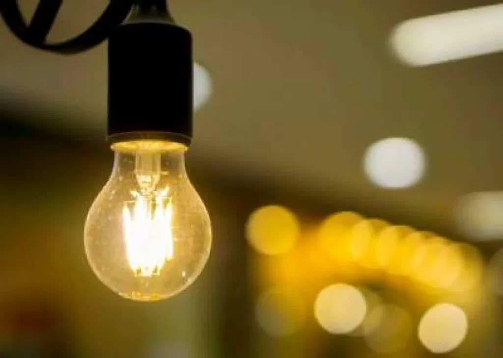 Convocan a una audiencia pública para debatir tarifas de luz y calidad del servicio