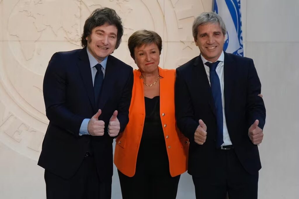 El FMI le pidió al Gobierno que libere más el cepo y avance con las reformas tributaria y previsional