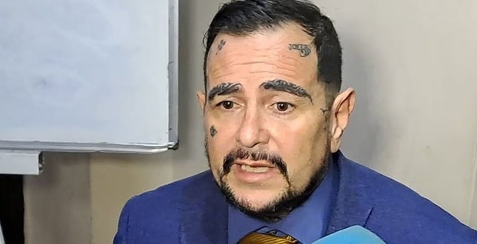 Detuvieron al abogado Santiago Pedroza por presuntas estafas en la venta de terrenos inhabitables