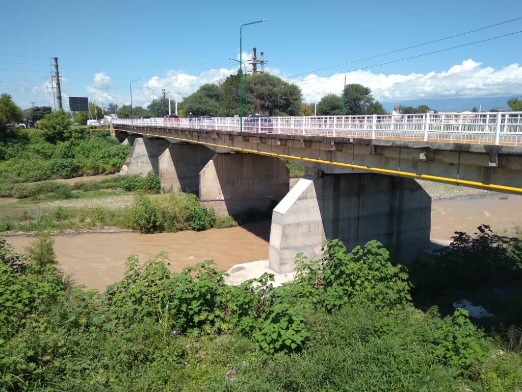 El municipio inició la demolición del puente Santa Lucía y aclaró que será un proceso gradual