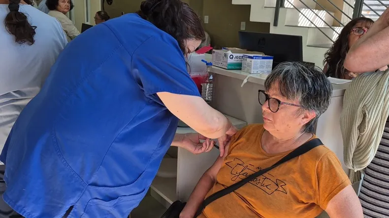 Baja vacunación y alta circulación viral: alerta sanitaria en Salta y el país por la gripe
