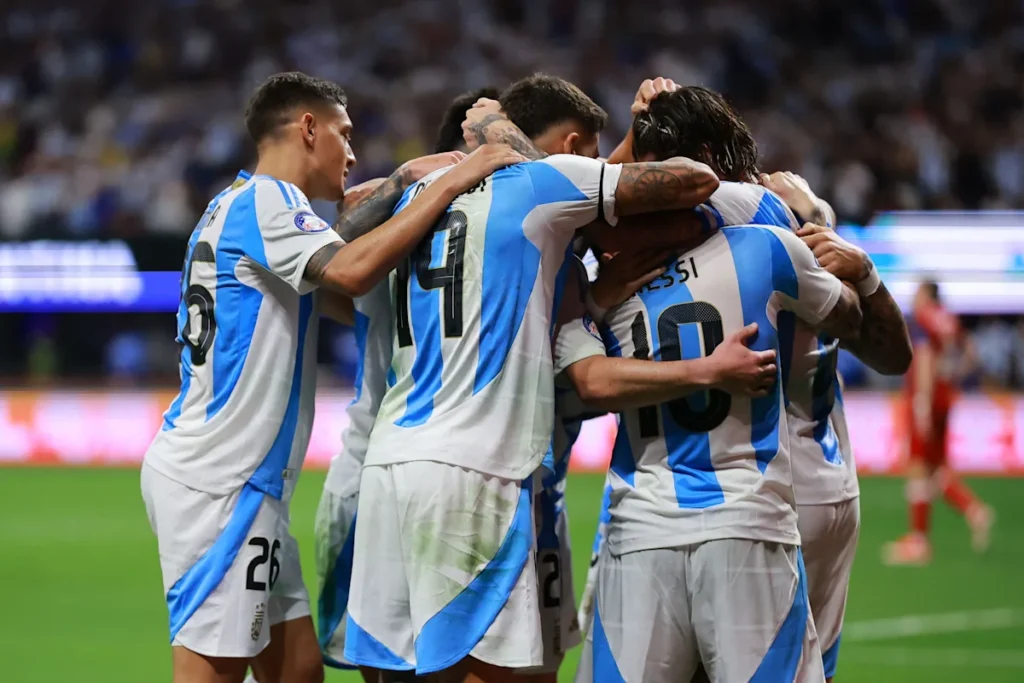 Cuenta regresiva para el debut: la Selección argentina afina detalles en Kansas antes de enfrentar a Argelia