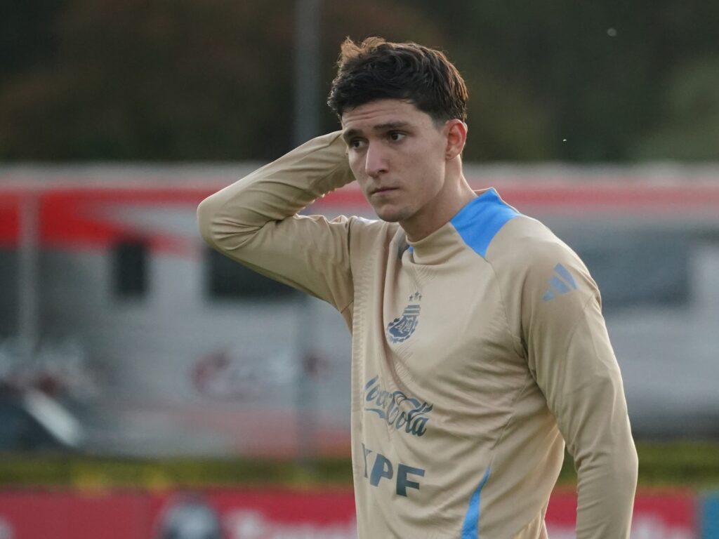 Alarma en la Selección: Balerdi sufrió un desgarro y está en duda para el Mundial