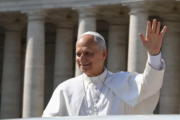 Llegó al país el nuevo embajador del Vaticano, paso clave para la visita del papa León XIV