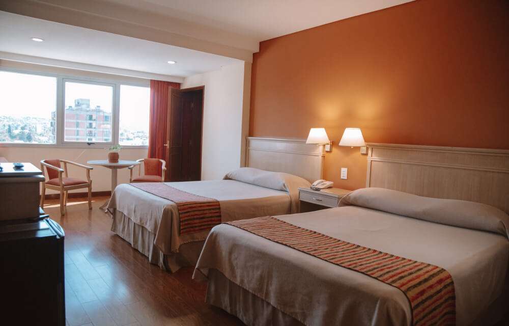 Implementan un régimen especial para que hoteles reduzcan el costo de la electricidad en temporada baja