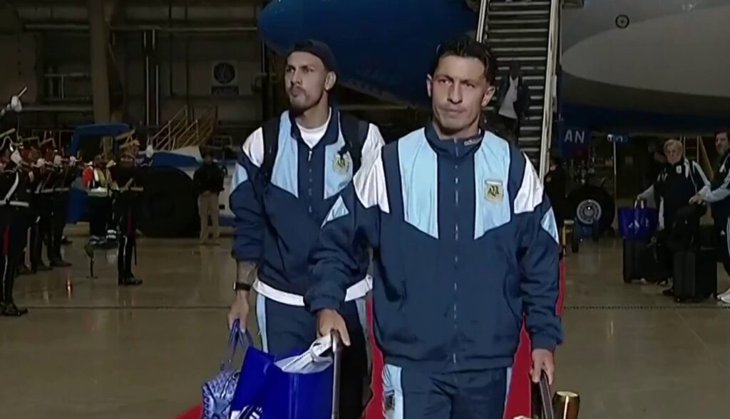 Llegó la Selección argentina al predio de AFA en Ezeiza