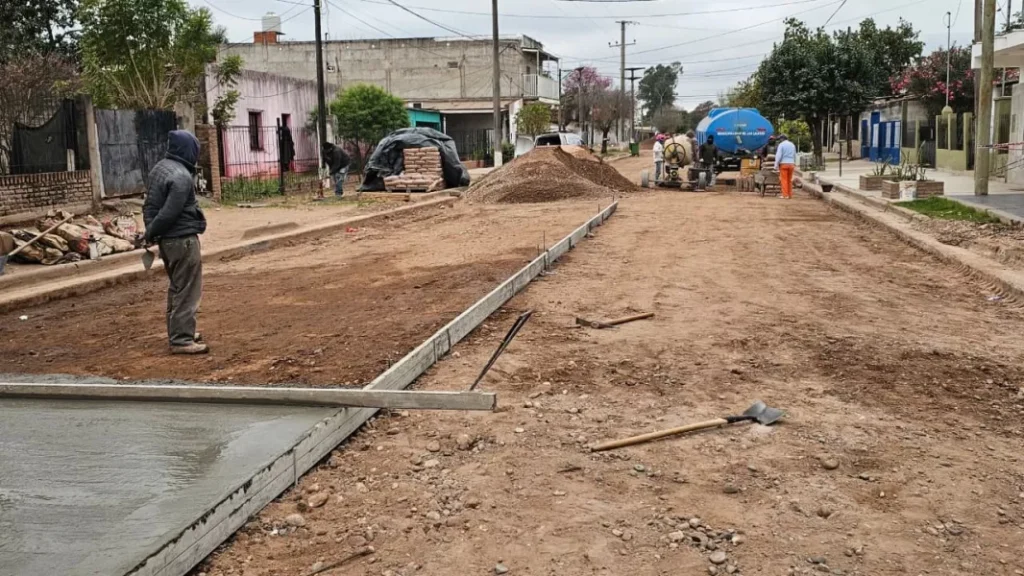 Las Lajitas suma nuevas obras de pavimentación y ya supera las 100 cuadras intervenidas