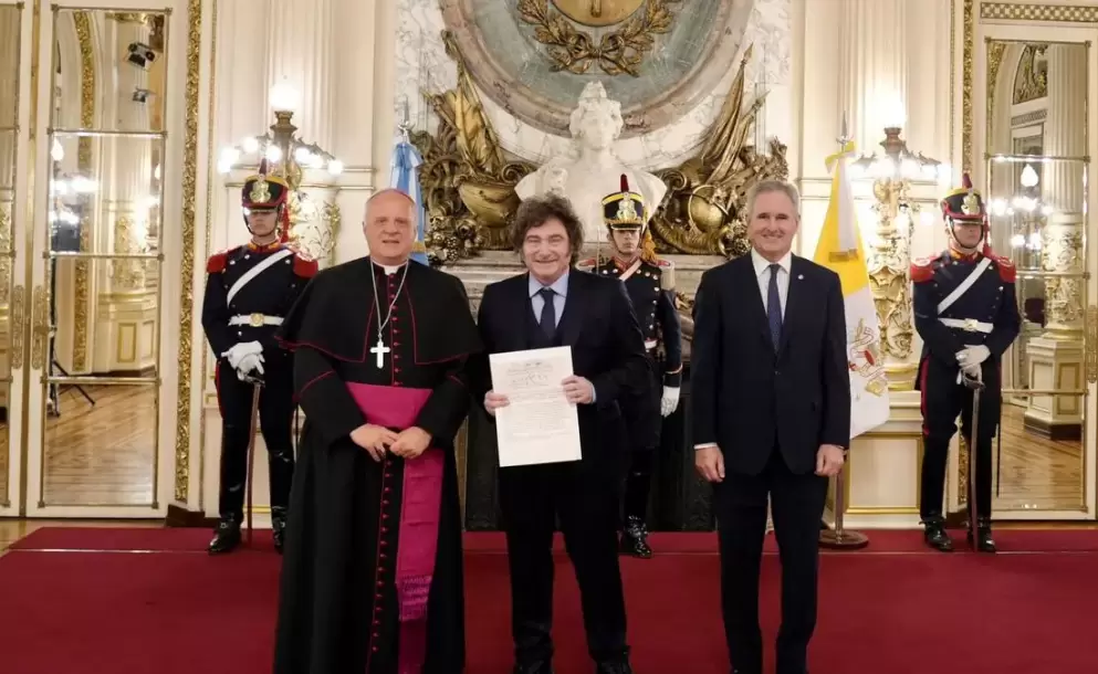 Avanza la visita del papa León XIV a la Argentina: Milei recibió las cartas credenciales del nuncio