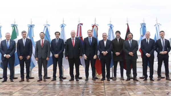 Sáenz y los gobernadores del Norte reclamaron a Nación por las asimetrías energéticas y la falta de gas