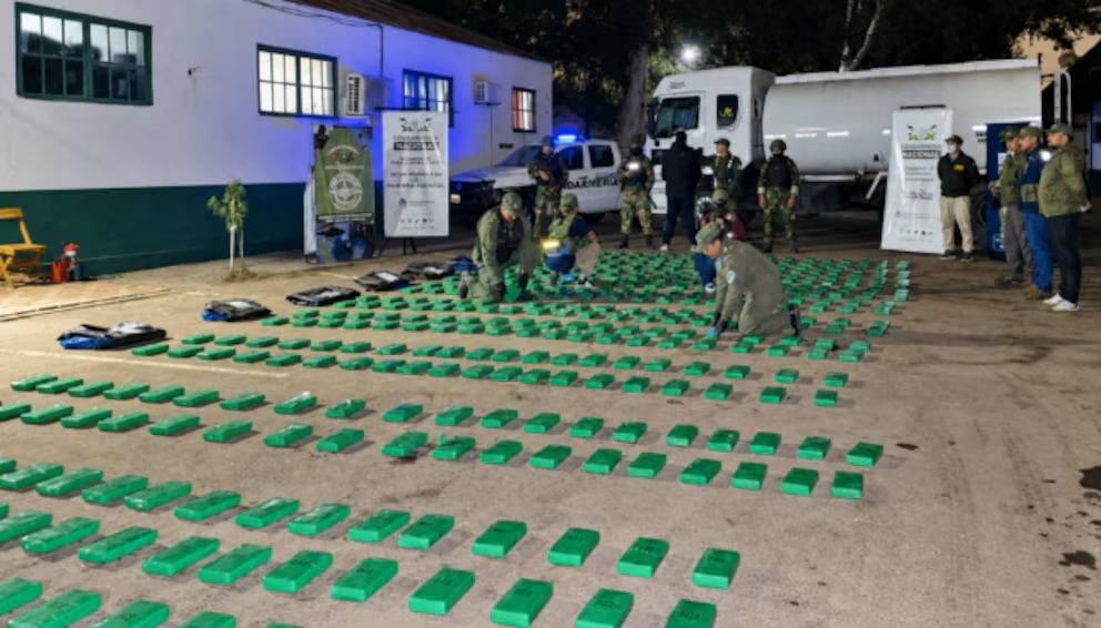 Secuestraron 446 kilos de cocaína tras un operativo en Salta: hay dos detenidos y un prófugo