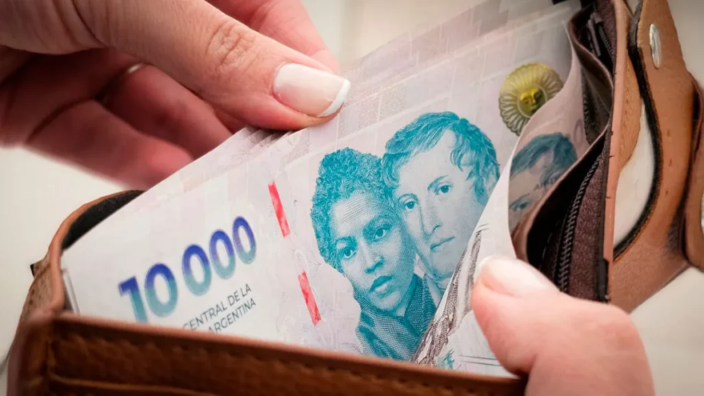 Sueldos de agosto: los estatales salteños comienzan a cobrar este lunes