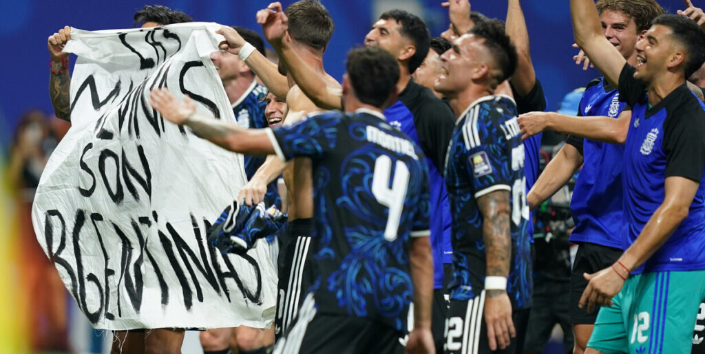 De Paredes a la bandera de Malvinas: todas las sanciones de la FIFA a la Selección Argentina y los argumentos de cada castigo