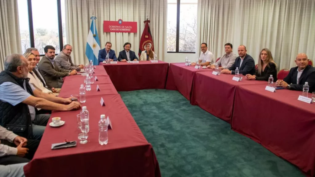Sáenz reunió a desarrolladores inmobiliarios y abrió una mesa para destrabar inversiones en Salta
