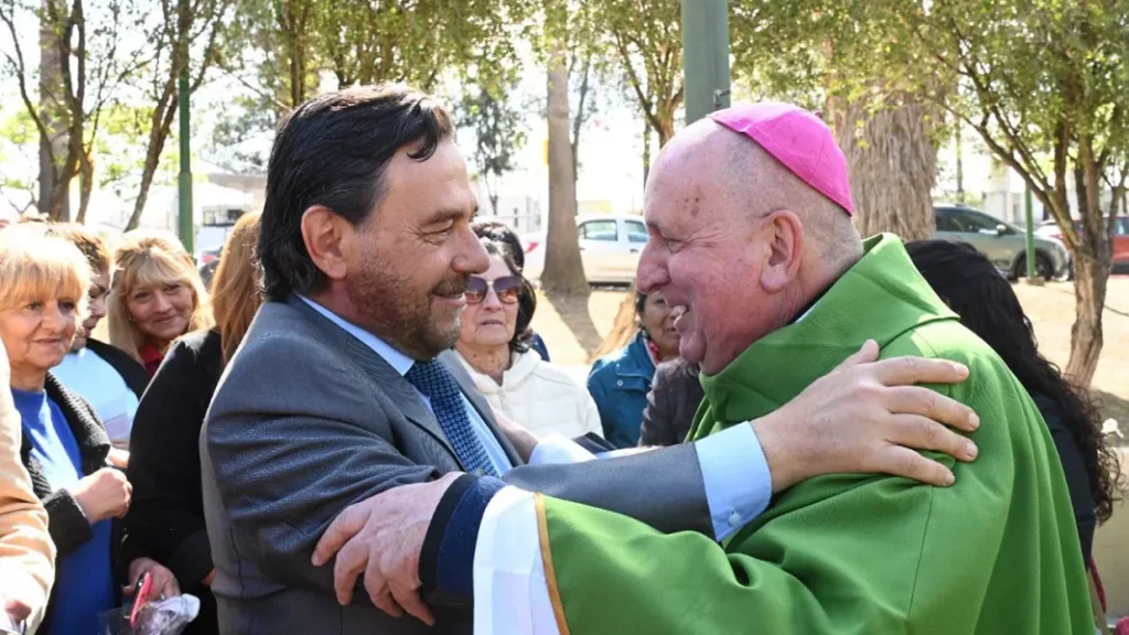 El pedido de Sáenz al Arzobispo: que los peregrinos tengan un lugar de privilegio en la procesión del Milagro