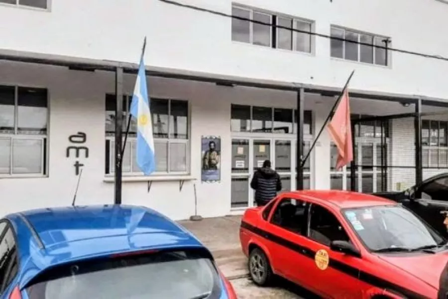 La AMT autorizó un incremento escalonado del 30% en las tarifas de taxis y remises
