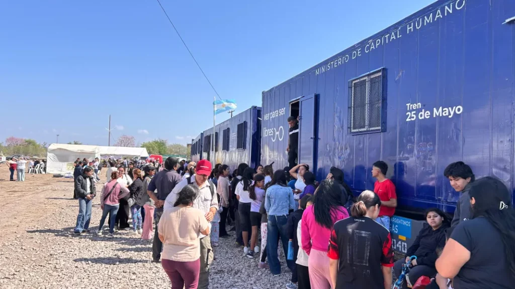 El Tren 25 de Mayo cierra su paso por Güemes tras brindar 20 servicios a vecinos