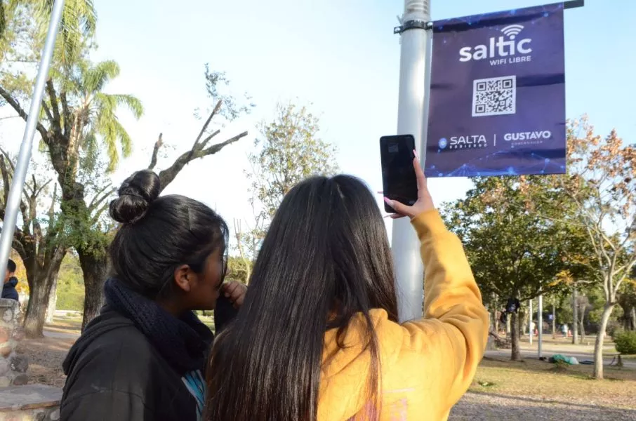 Restituyen el servicio de wifi gratuito en más de cien plazas del interior salteño