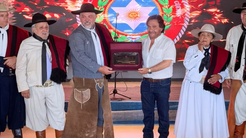 Los Gauchos de Güemes celebraron 80 años con representantes de 100 fortines de Salta
