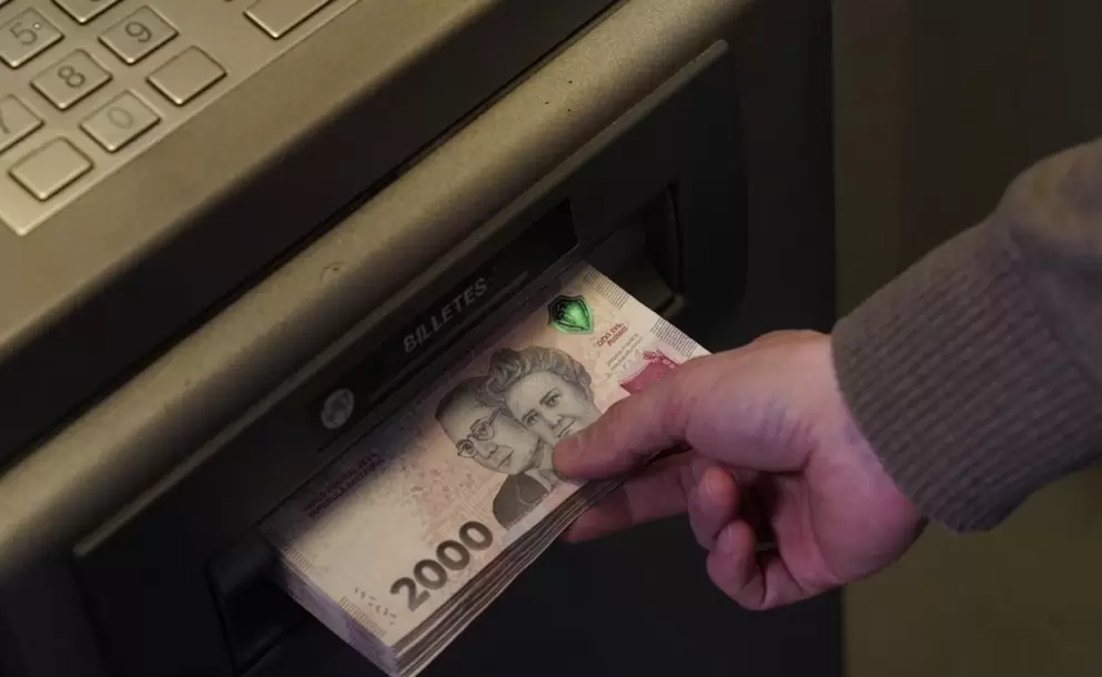 El Gobierno Nacional fijará por decreto una nueva suba del salario mínimo: alcanzará $437.000 en abril de 2027