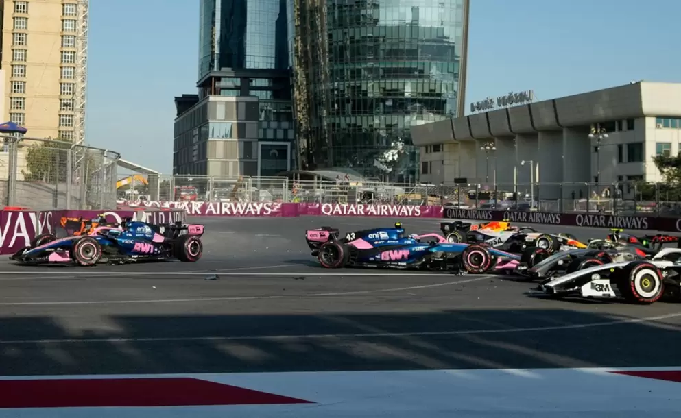 Franco Colapinto chocó a Pierre Gasly y los dos autos de Alpine abandonaron el GP de Azerbaiyán de Fórmula 1