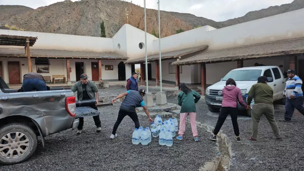 El temporal golpeó a varias localidades de Salta: casas inundadas, techos volados y familias asistidas