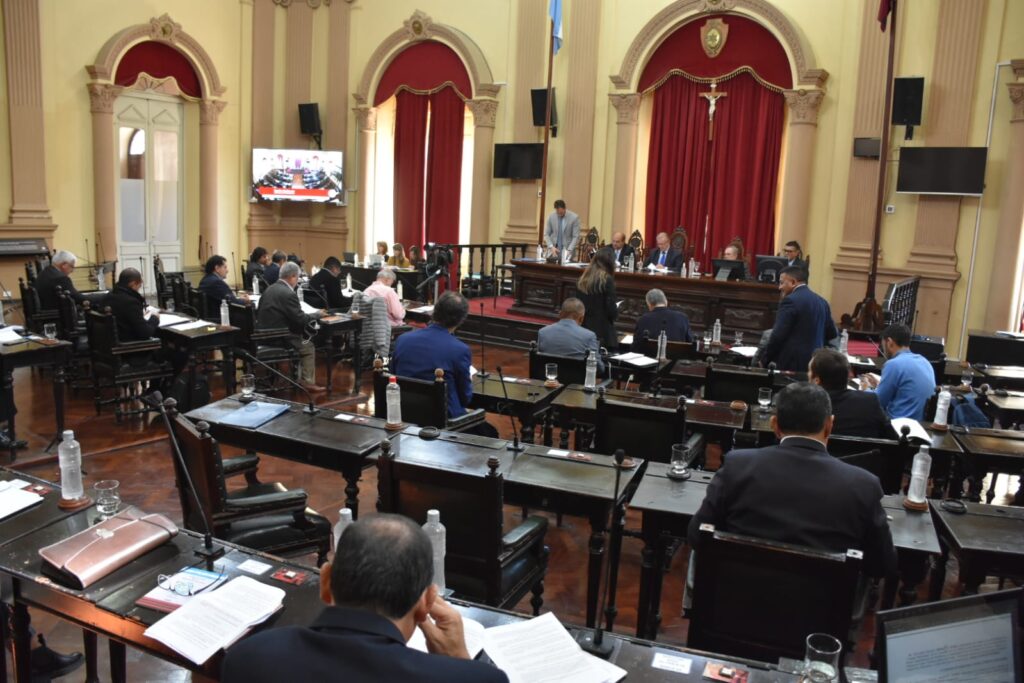 El paquete de deuda por hasta US$250 millones ya está en el Senado