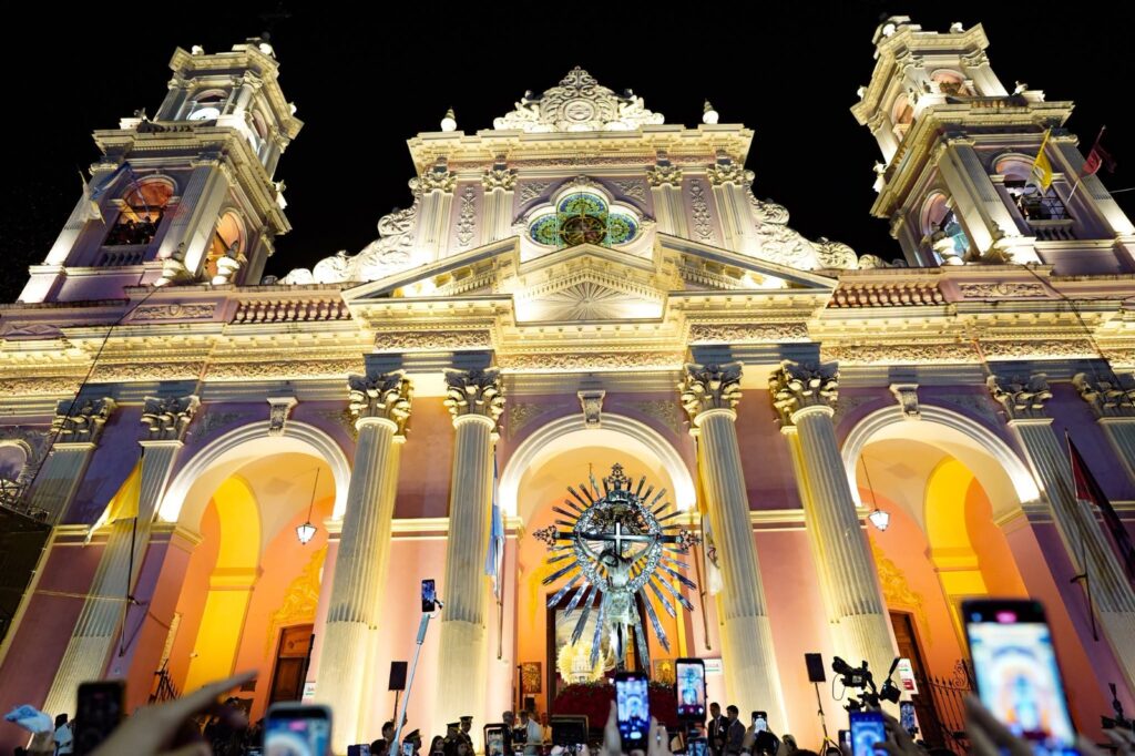 Salta volvió a abrazar el Milagro: 680 mil fieles renovaron su Pacto de Fidelidad