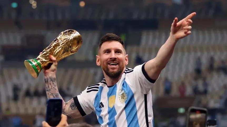 La UBA distinguió a Lionel Messi con su máximo título y se lo entregará el 6 de octubre